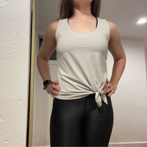 Women’s ZYIA Light Gray Tie Front Tank Top Fitted Style